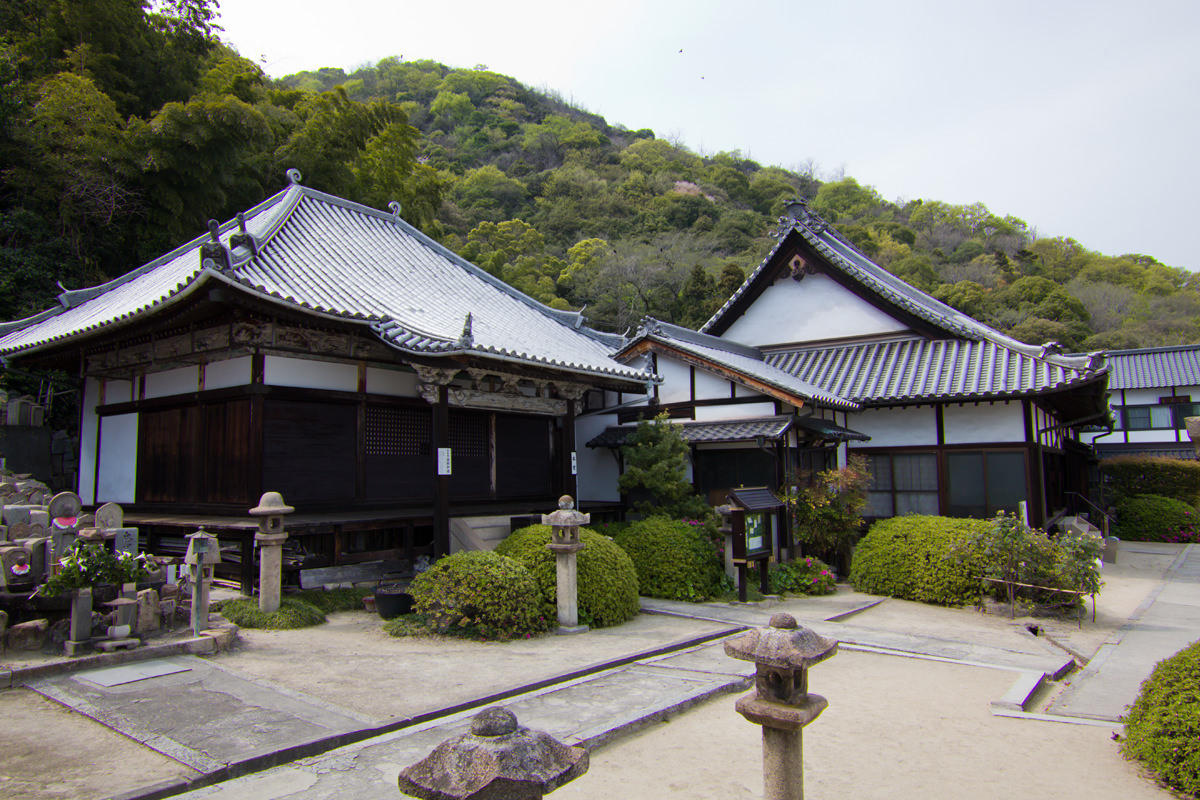 Iouji-Temple / Birth Shrine of Hiraga Gennai